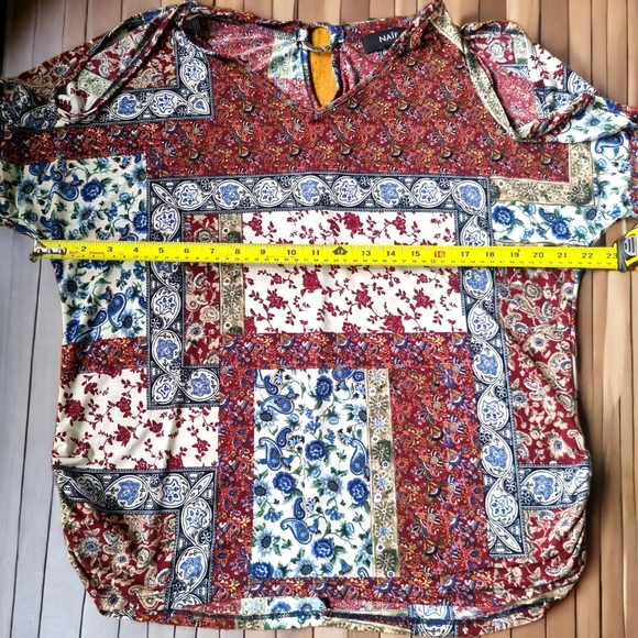 Naif Floral & Paisley Cold Shoulder Top - Picture 4 of 9